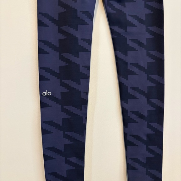 ALO Yoga Houndstooth High Rise Legging Size S - Picture 5 of 9